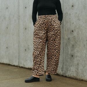 Shelter Clothing Jules Pant – Leopard Cotton Large